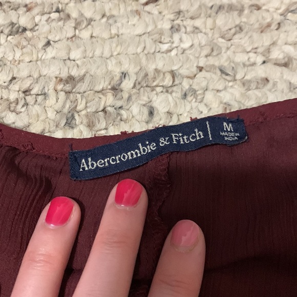 Maroon blouse size medium - Picture 2 of 3